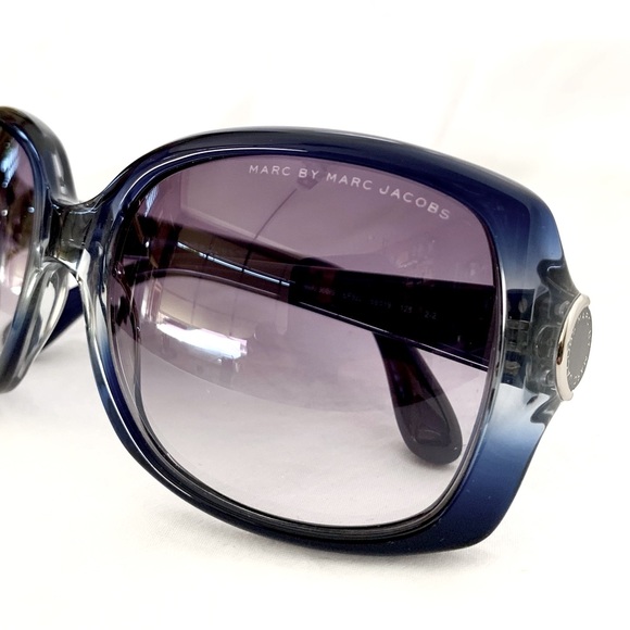 Blue Marc by Marc Jacobs Sunglasses main image 4
